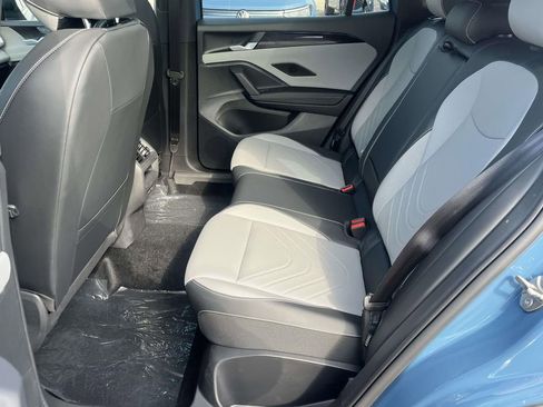 New 2026 Volkswagen Tiguan SE R-Line AWD/4WD image 9