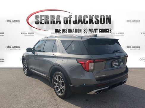 Used 2025 Ford Explorer Platinum w/ Ultimate Package image 7