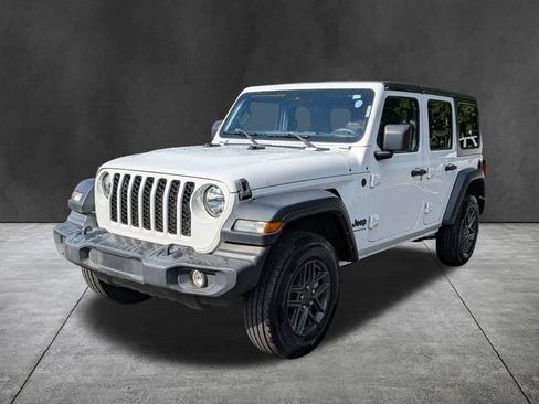 Used 2024 Jeep Wrangler Unlimited Sport AWD/4WD image 9