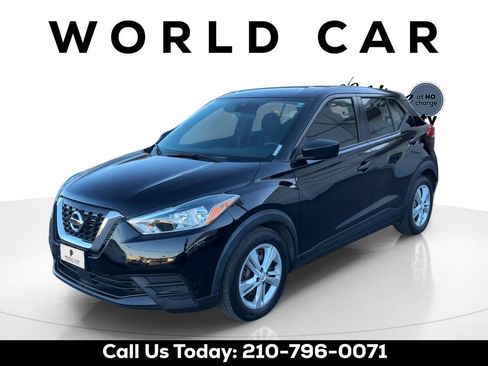 Used 2020 Nissan Kicks S FWD image 3