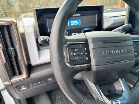 Used 2025 GMC Hummer EV 3X w/ LPO, Cargo Utility Package image 17