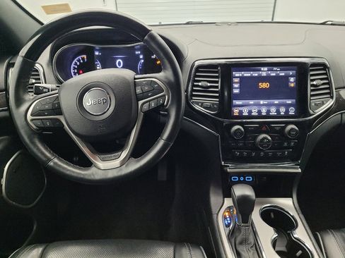 Used 2019 Jeep Grand Cherokee Overland AWD/4WD image 22