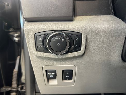 Certified 2018 Ford F150 XLT RWD image 11