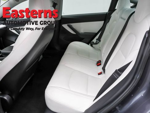 Used 2019 Tesla Model 3 Standard Range RWD image 18