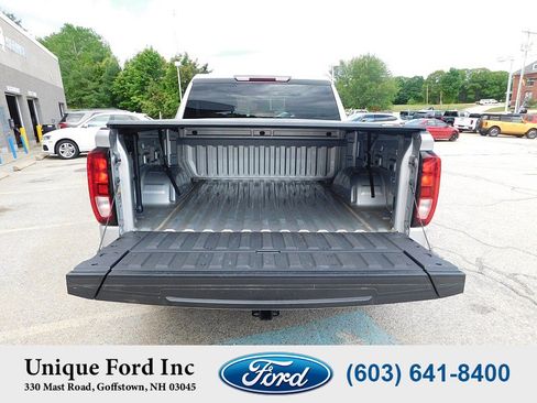 Used 2021 GMC Sierra 1500 SLE AWD/4WD image 9