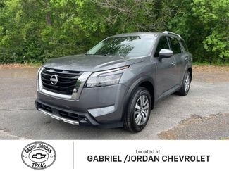 Used 2023 Nissan Pathfinder SL w/ Lighting Package (N92) FWD video 1