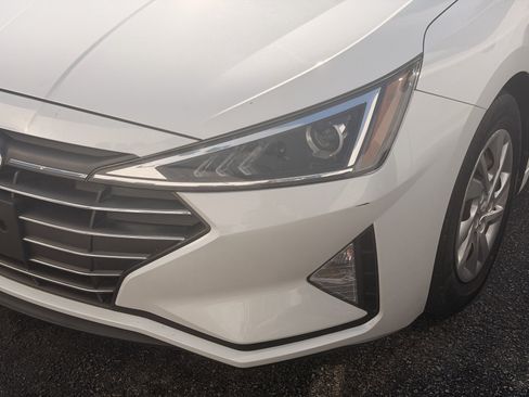 Used 2020 Hyundai Elantra SE w/ Cargo Package (C1) FWD image 9