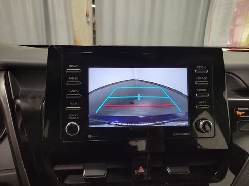 Used 2021 Toyota Camry SE FWD image 16