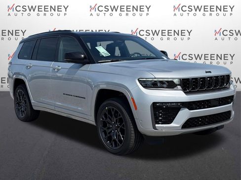 New 2026 Jeep Grand Cherokee L Summit w/ Obsidian Package AWD/4WD image 8