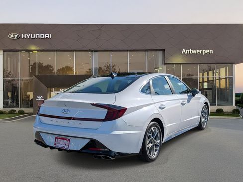 Used 2023 Hyundai Sonata SEL w/ Convenience Package FWD image 3