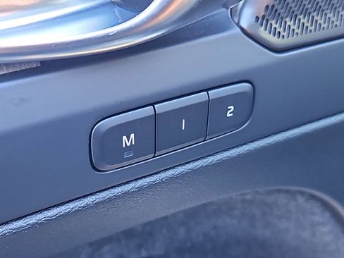 Used 2025 Volvo XC40 B5 Plus w/ Protection Package Premier image 12