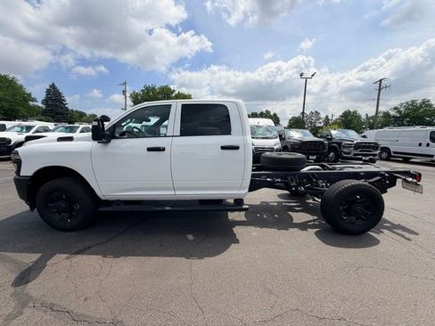 Used 2025 RAM 3500 Tradesman w/ Safety Group AWD/4WD image 18