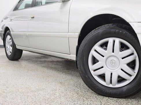 Used 2001 Toyota Camry V6 image 4