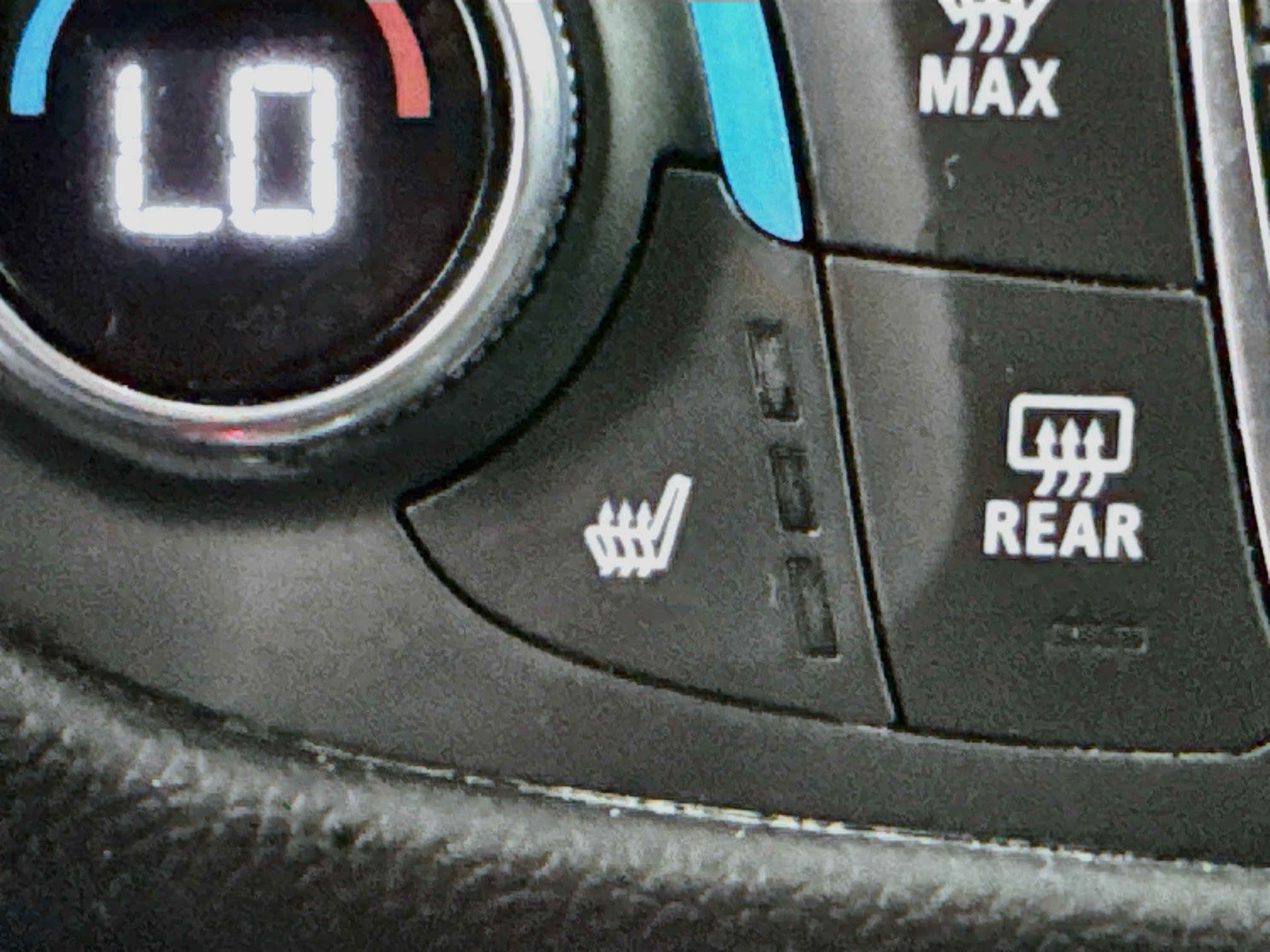 Used 2024 Chevrolet Equinox LT AWD/4WD image 19