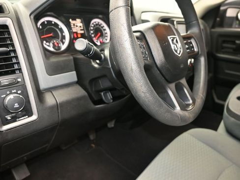 Used 2019 RAM 1500 Express AWD/4WD image 12