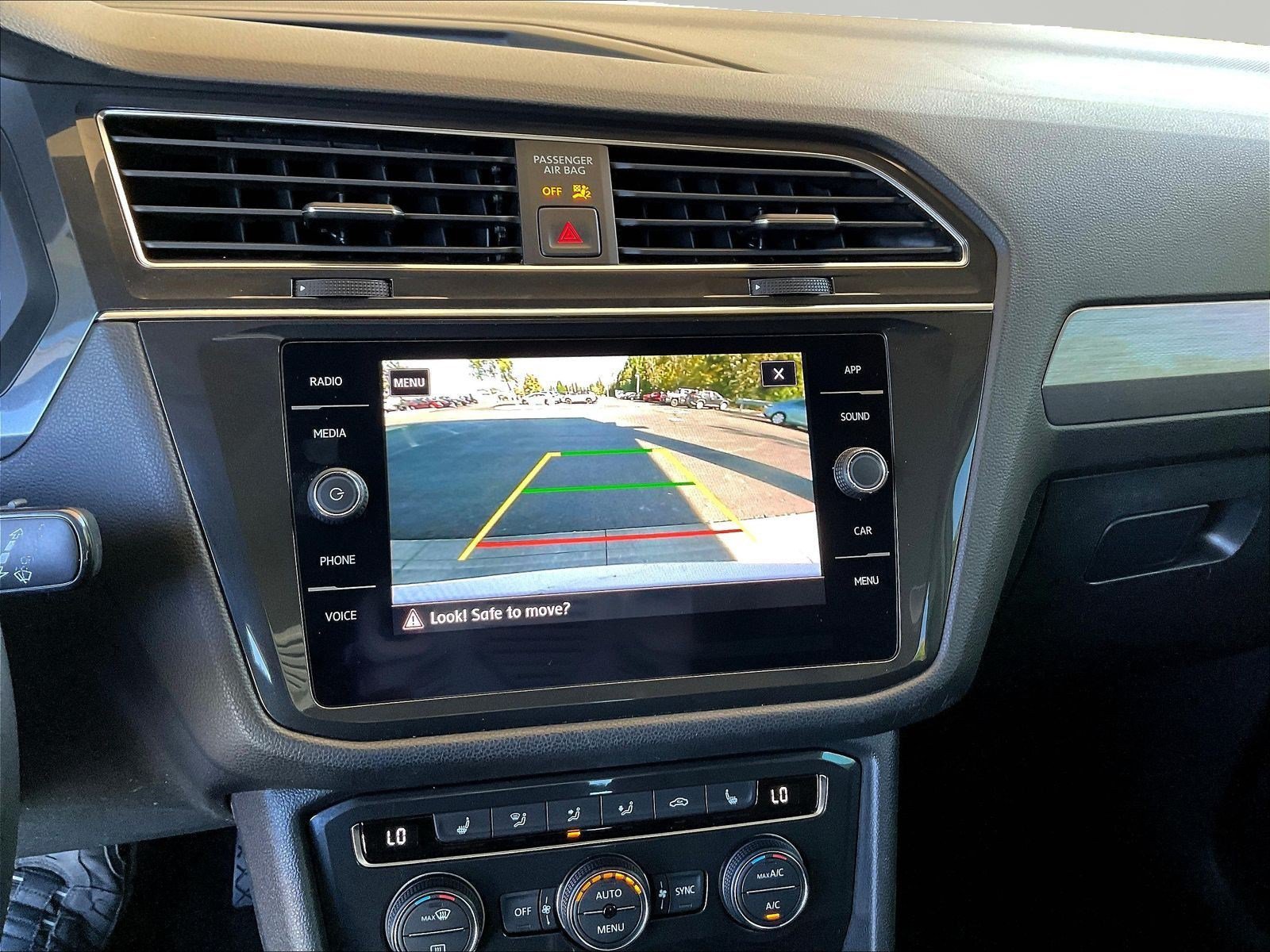 Used 2019 Volkswagen Tiguan SE w/ Panoramic Sunroof Package FWD image 14