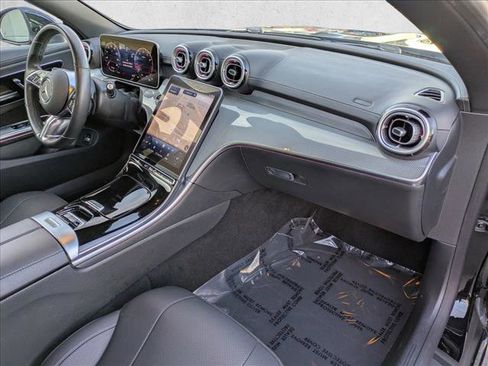 Used 2025 Mercedes-Benz CLE 300 4MATIC Cabriolet image 20