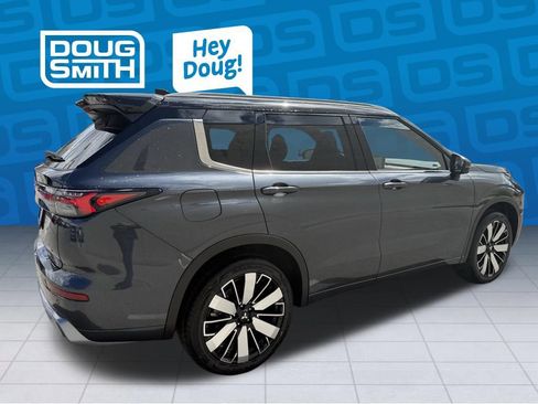 New 2026 Mitsubishi Outlander SEL image 4