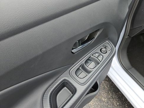 New 2025 Nissan Versa SV w/ Trunk Package image 25