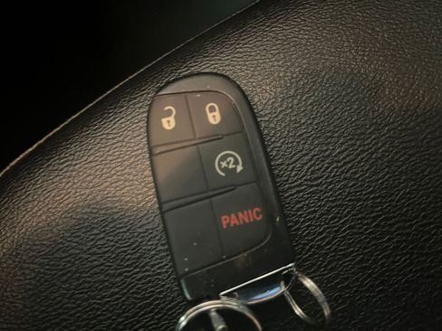 Used 2025 Jeep Compass Limited AWD/4WD image 25
