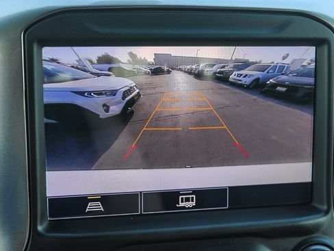 Used 2021 Chevrolet Silverado 1500 LT Trail Boss w/ Convenience Package II image 25