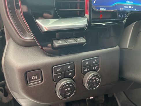 Used 2024 Chevrolet Silverado 1500 High Country w/ Midnight Edition image 17