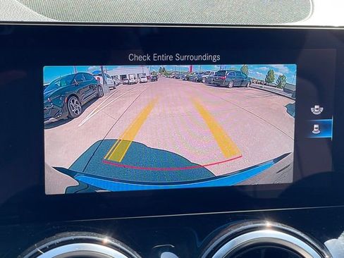 Used 2023 Mercedes-Benz GLB 250 4MATIC w/ Premium Package image 24