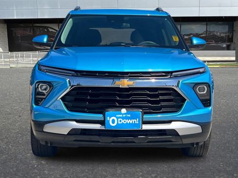 Used 2025 Chevrolet TrailBlazer LT AWD/4WD image 11