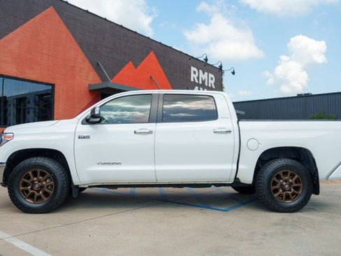 Used 2018 Toyota Tundra Limited w/ Limited Premium Package AWD/4WD image 8