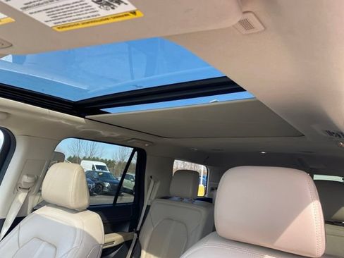 Used 2024 Ford Expedition Limited AWD/4WD image 15