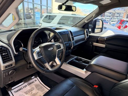 Used 2019 Ford F250 Lariat w/ Lariat Value Package image 8