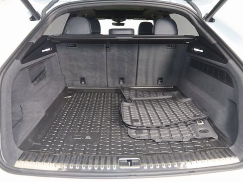 Used 2019 Audi Q8 Prestige image 49