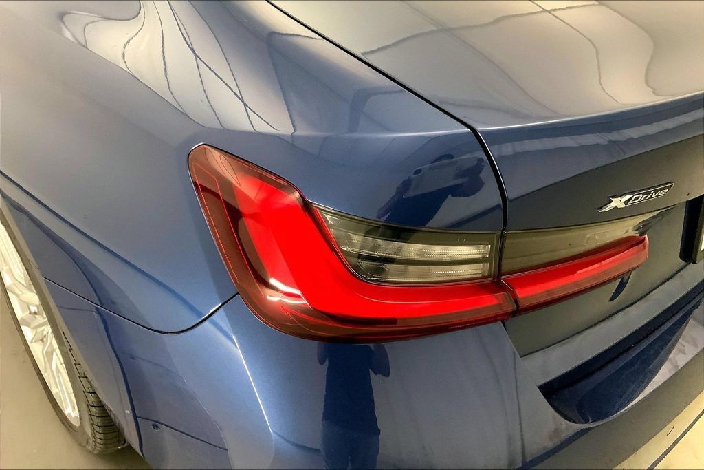 Used 2023 BMW 330e xDrive AWD/4WD image 28