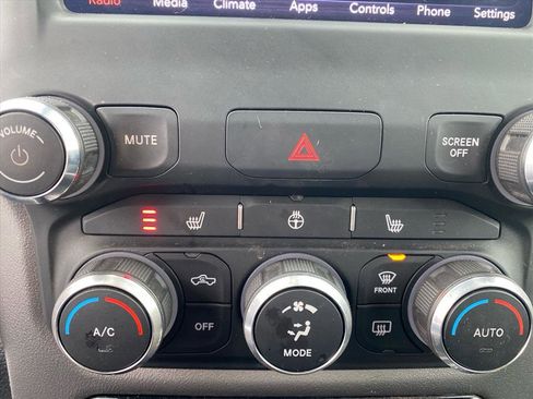 Used 2019 RAM 1500 Big Horn image 11