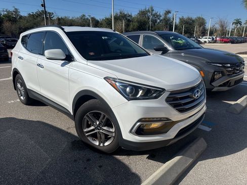 Used 2017 Hyundai Santa Fe Sport image 7