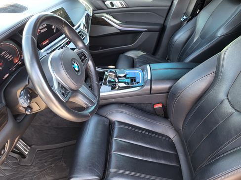Used 2020 BMW X5 sDrive40i w/ M Sport Package RWD image 11