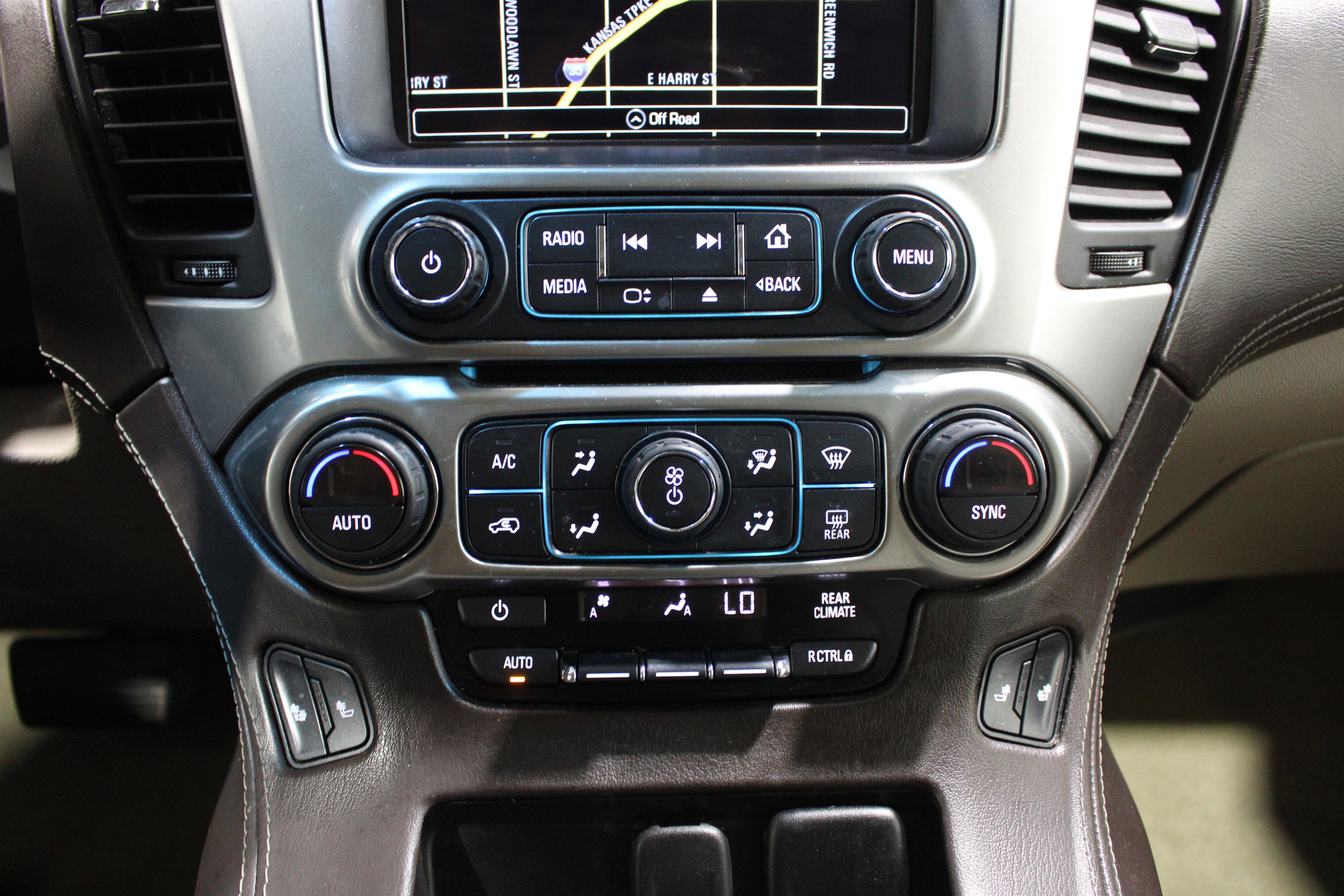 Used 2017 Chevrolet Tahoe LT AWD/4WD image 19