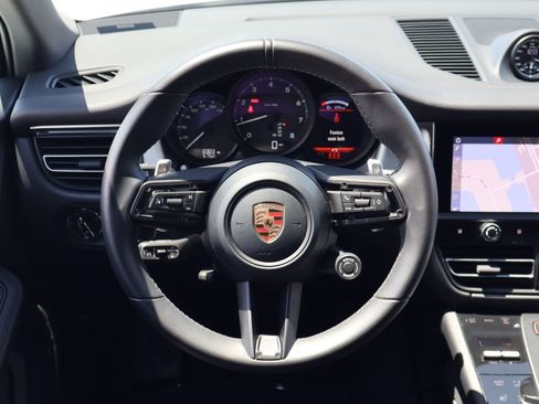 Certified 2026 Porsche Macan AWD/4WD image 15