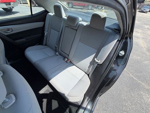 Used 2016 Toyota Corolla LE FWD image 12