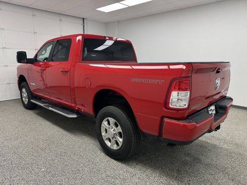 Used 2024 RAM 2500 Big Horn w/ Sport Appearance Package image 8