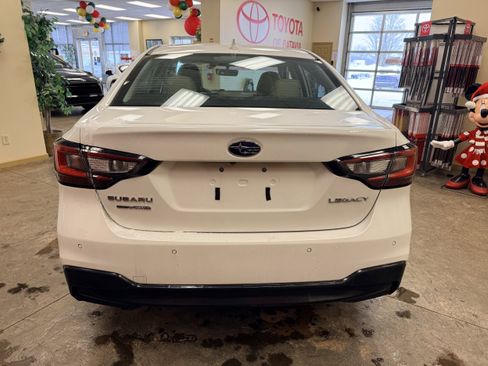 Used 2021 Subaru Legacy Limited image 9