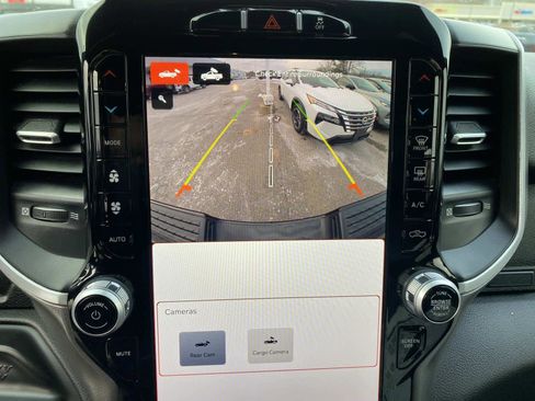 Certified 2022 RAM 2500 Big Horn w/ Level A Equipment Group image 16