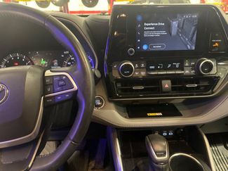 Used 2023 Toyota Highlander XLE video 2