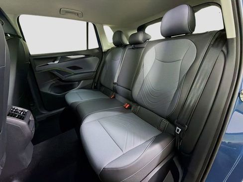New 2026 Volkswagen Tiguan SE FWD image 22