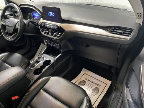 Used 2021 Ford Escape SEL image 3