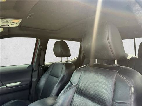 Used 2022 Toyota Tacoma TRD Off-Road w/ TRD Premium Off Road Package AWD/4WD image 14