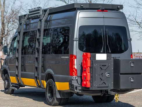 Used 2022 Mercedes-Benz Sprinter 3500 image 6