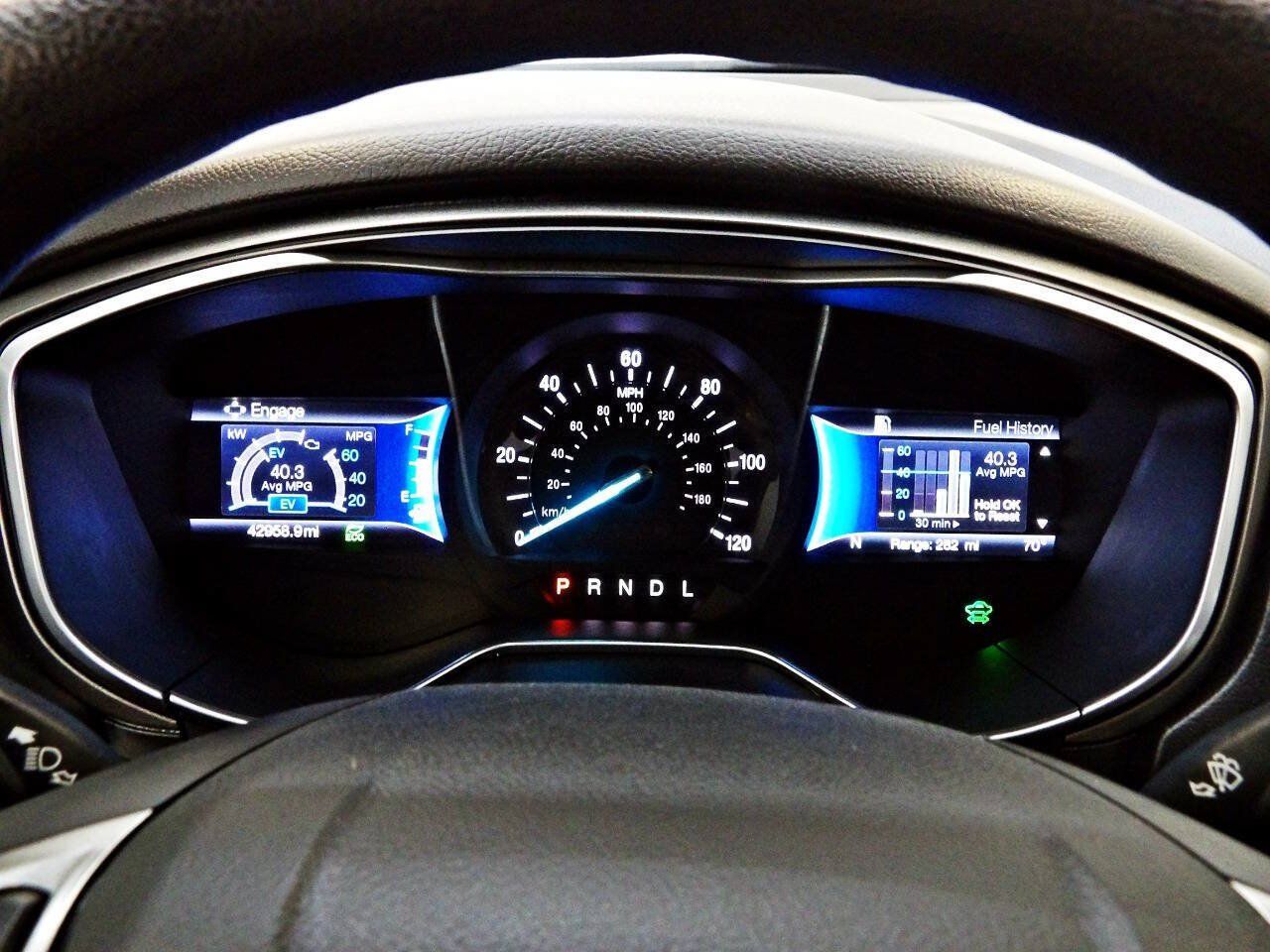 Used 2018 Ford Fusion S FWD image 15