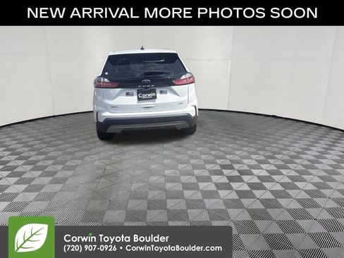 Used 2024 Ford Edge SEL AWD/4WD image 8