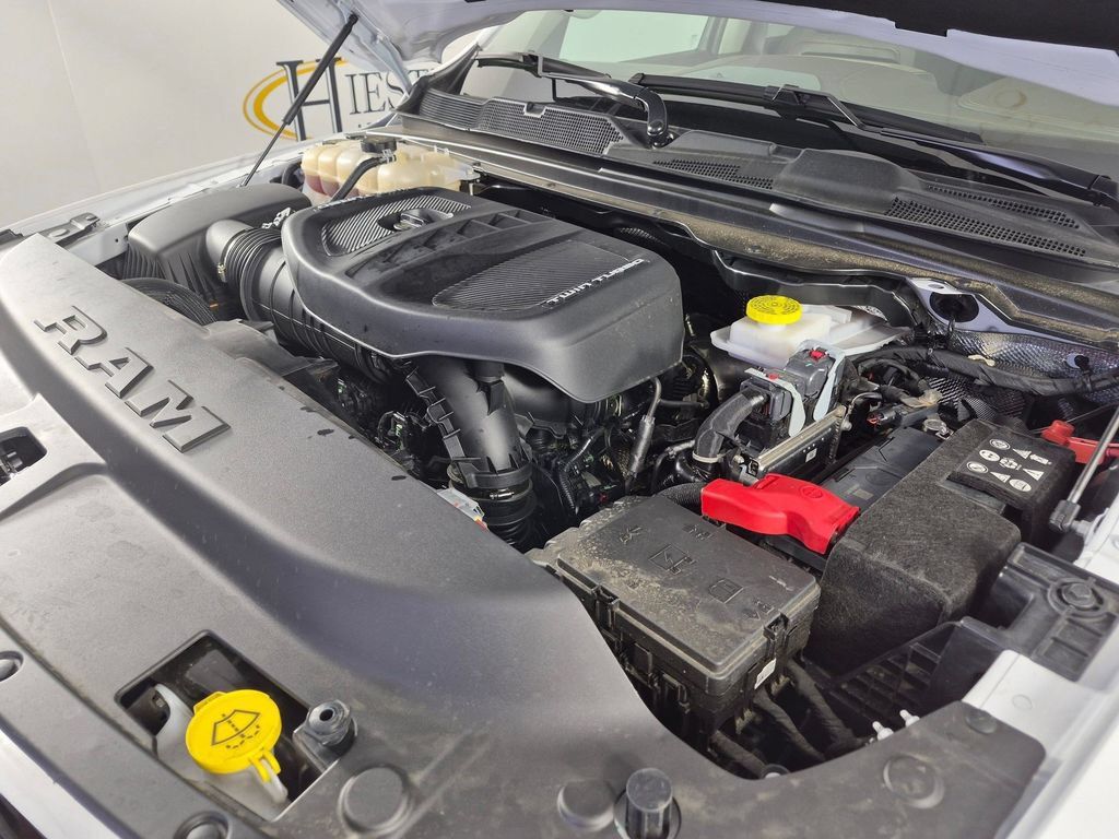 Used 2025 RAM 1500 Limited AWD/4WD image 39